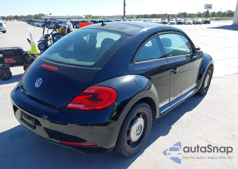 2013 Volkswagen Beetle 2.5L z USA, uszkodzony, nr VIN 3VWJP7AT5DM663792